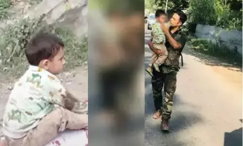 जम्मू-कश्मीर में आतंक की सबसे भयावह तस्वीर, दादा के शव पर बैठा मासूम जम्मू-कश्मीर में आतंक की सबसे भयावह तस्वीर, दादा के शव पर बैठा मासूम