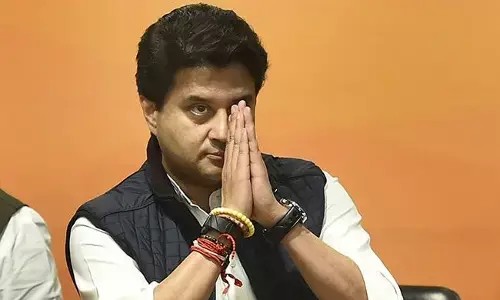 मध्यप्रदेश की राजनीति में लौटने के सवाल पर बोले ज्योतिरादित्य, टाइगर अभी जिंदा है. मध्यप्रदेश की राजनीति में लौटने के सवाल पर बोले ज्योतिरादित्य, टाइगर अभी जिंदा है.