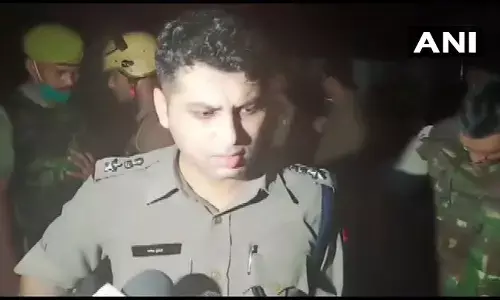 यूपी के कानपुर में हिस्ट्रीशीटर विकास दुवे को गिरफ्तार करने गई पुलिस पर बदमाशों ने की फायरिंग, आठ पुलिस कर्मी शहीद