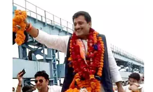 बीजेपी नेता विकास दुबे को बेमतलब आज कर दिया बदनाम, खुद आकर दी सफाई बिना जाने ही उनकी फोटो की वायरल बीजेपी नेता विकास दुबे को बेमतलब आज कर दिया बदनाम, खुद आकर दी सफाई बिना जाने ही उनकी फोटो की वायरल