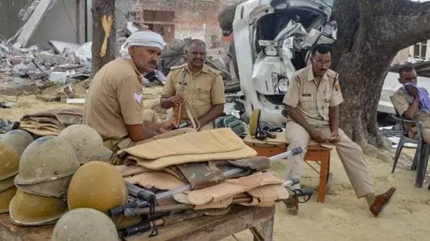 कानपुर कांड की असली वजह बना छह बीघा जमीन का झगड़ा, लेकिन घटना के बाद से विकास दुबे की शिकायत करने वाला फरियादी हुआ गायब