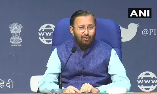 EPF, उज्जवला, गरीब कल्याण अन्न योजना समेत चार योजनाओं पर मोदी कैबिनेट ने लगाई मुहर EPF, उज्जवला, गरीब कल्याण अन्न योजना समेत चार योजनाओं पर मोदी कैबिनेट ने लगाई मुहर