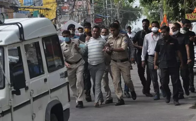 कानपुर कांड : पुलिसवालों के शव जलाना चाहता था विकास दुबे, पुलिस पूछताछ में उगले कई राज!