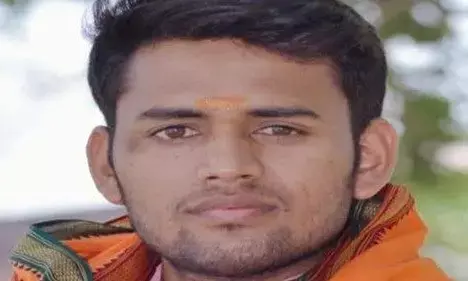 अपराधी विकास दूबे के पक्ष में सीएम योगी पर टिप्पणी करने वाला छात्रनेता प्रशांत पांडेय गिरफ्तार अपराधी विकास दूबे के पक्ष में सीएम योगी पर टिप्पणी करने वाला छात्रनेता प्रशांत पांडेय गिरफ्तार