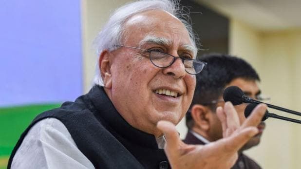 राजस्थान पर कपिल सिब्बल बोले, क्या हम तब जागेंगे, जब घोड़े अस्तबल से निकल जाएंगे! राजस्थान पर कपिल सिब्बल बोले, क्या हम तब जागेंगे, जब घोड़े अस्तबल से निकल जाएंगे!