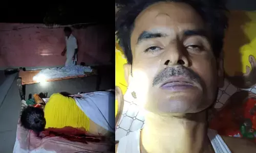 यूपी: सिपाही ने की पत्नी की गोली मारकर हत्या, खुद भी फांसी लगाकर की आत्महत्या यूपी: सिपाही ने की पत्नी की गोली मारकर हत्या, खुद भी फांसी लगाकर की आत्महत्या