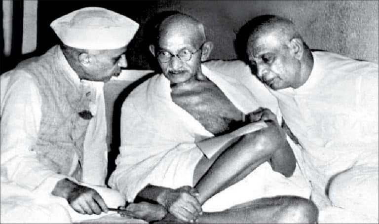 कांग्रेस को खत्म हो जाना चाहिए, यह गांधी की इच्छा थी कांग्रेस को खत्म हो जाना चाहिए, यह गांधी की इच्छा थी