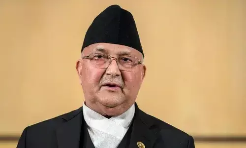 कोरोना संक्रमित हुए नेपाल के प्रधानमंत्री केपी ओली, प्रधानमंत्री आवास को किया गया सैनेटाइज कोरोना संक्रमित हुए नेपाल के प्रधानमंत्री केपी ओली, प्रधानमंत्री आवास को किया गया सैनेटाइज