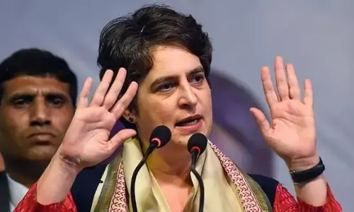 कोरोना वॉर्ड में भरा नाले का पानी, प्रियंका ने किया सीएम योगी से सवाल? कोरोना वॉर्ड में भरा नाले का पानी, प्रियंका ने किया सीएम योगी से सवाल?