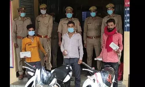 इटावा पुलिस ने 2 चोरी की मोटरसाइकिल और अवैध असलहा समेत 2 मोटरसाइकिल चोरों को किया गिरफ्तार