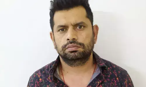 नोएडा एसटीएफ ने किया मुम्बई सीरियल ब्लास्ट का अभियुक्त गजेन्द्र सिंह गिरफ्तार नोएडा एसटीएफ ने किया मुम्बई सीरियल ब्लास्ट का अभियुक्त गजेन्द्र सिंह गिरफ्तार