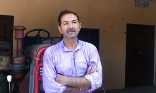 अंतरराष्ट्रीय अंपायर अनिल चौधरी ने अपने गांव डांग रोल में घर-घर में पहुंचाया इंटरनेट, छात्र और किसानों में खुशी की लहर अंतरराष्ट्रीय अंपायर अनिल चौधरी ने अपने गांव डांग रोल में घर-घर में पहुंचाया इंटरनेट, छात्र और किसानों में खुशी की लहर