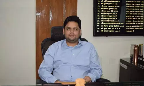 IAS के लिए दृष्टि नहीं, दृष्टिकोण की जरूरत, राजेश कुमार सिंह देश के दूसरे दृष्टिबाधित कलेक्टर बने IAS के लिए दृष्टि नहीं, दृष्टिकोण की जरूरत, राजेश कुमार सिंह देश के दूसरे दृष्टिबाधित कलेक्टर बने