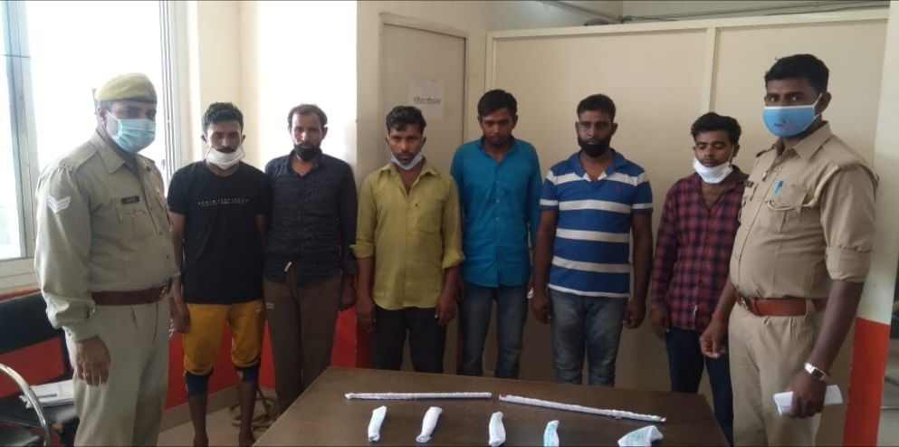 नोएडा: छः शातिर अपराधियों को थाना फेस-3 पुलिस ने किया गिरफ्तार नोएडा: छः शातिर अपराधियों को थाना फेस-3 पुलिस ने किया गिरफ्तार