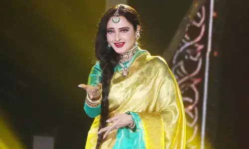 रेखा का चौंकाने वाला बयान, तब तक नहीं करवाएंगी अपना कोरोना टेस्ट, जब तक... रेखा का चौंकाने वाला बयान, तब तक नहीं करवाएंगी अपना कोरोना टेस्ट, जब तक...