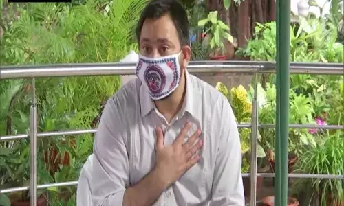 राजद नेता तेजस्वी यादव ने किया सीएम नीतीश कुमार से सवाल, कोरोना की रिपोर्ट में भी राजनीत हावी