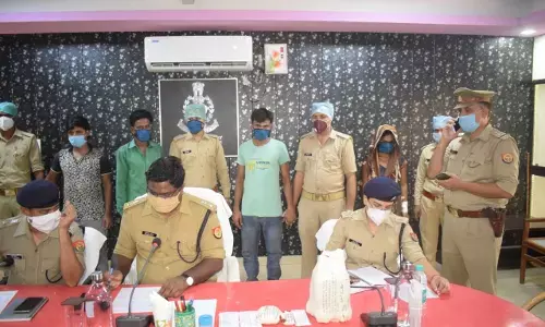 फिरोजाबाद: प्रेम प्रसंग में बाधा बनने लगा था पति, पत्नी ने प्रेमी के साथ मिलकर दी ऐसी दर्दनाक मौत फिरोजाबाद: प्रेम प्रसंग में बाधा बनने लगा था पति, पत्नी ने प्रेमी के साथ मिलकर दी ऐसी दर्दनाक मौत