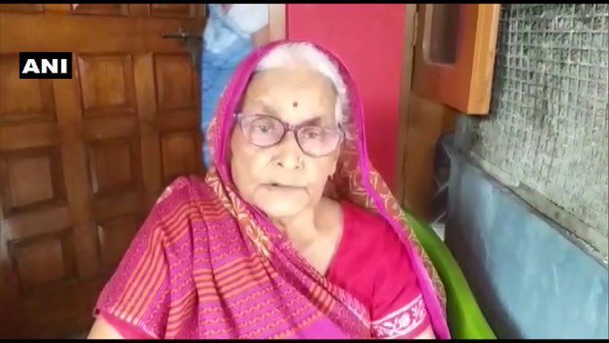 विकास दुबे की मां ने दूसरे बेटे दीप प्रकाश से की अपील, घटना के बाद से है फरार! विकास दुबे की मां ने दूसरे बेटे दीप प्रकाश से की अपील, घटना के बाद से है फरार!