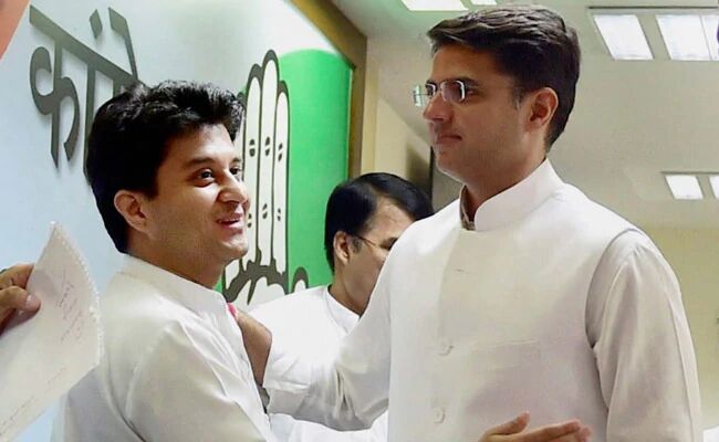 वैचारिक दुर्बलता और पूंजी के बढ़ते दखल की फसल काटती कांग्रेस वैचारिक दुर्बलता और पूंजी के बढ़ते दखल की फसल काटती कांग्रेस