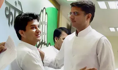 वैचारिक दुर्बलता और पूंजी के बढ़ते दखल की फसल काटती कांग्रेस