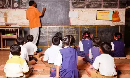 प्राथमिक शिक्षा की बदहाली का सवाल - ज्ञानेन्द्र रावत