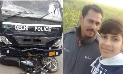 नोएडा: दिल्ली पुलिस के ड्राइवर ने गाड़ी से दो को कुचला, उपचार के दौरान एक की मौत, एक की हालात नाजुक नोएडा: दिल्ली पुलिस के ड्राइवर ने गाड़ी से दो को कुचला, उपचार के दौरान एक की मौत, एक की हालात नाजुक