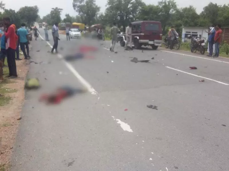 मध्य प्रदेश : छतरपुर में भीषण सड़क हादसा, 8 लोगों की दर्दनाक मौत.. सड़क पर बिखरी पड़ी थी लाशें?