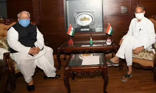 राज्यपाल ने केंद्र सरकार को भेजी ये विस्फोटक रिपोर्ट, इधर सदन बुलाने का दिया निर्देश, अशोक गहलोत का क्या होगा हश्र?