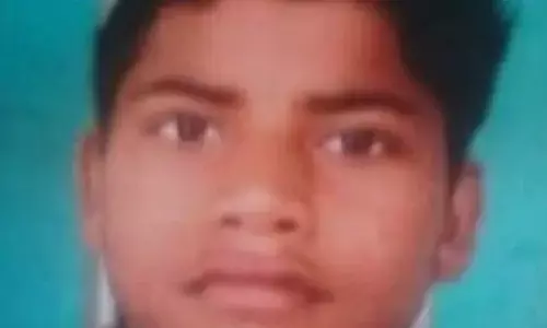 गोरखपुर में एक करोड़ की फिरौती के लिए 5वीं के छात्र की हत्या, योगी सरकार पर जमकर भड़के अखिलेश-प्रियंका