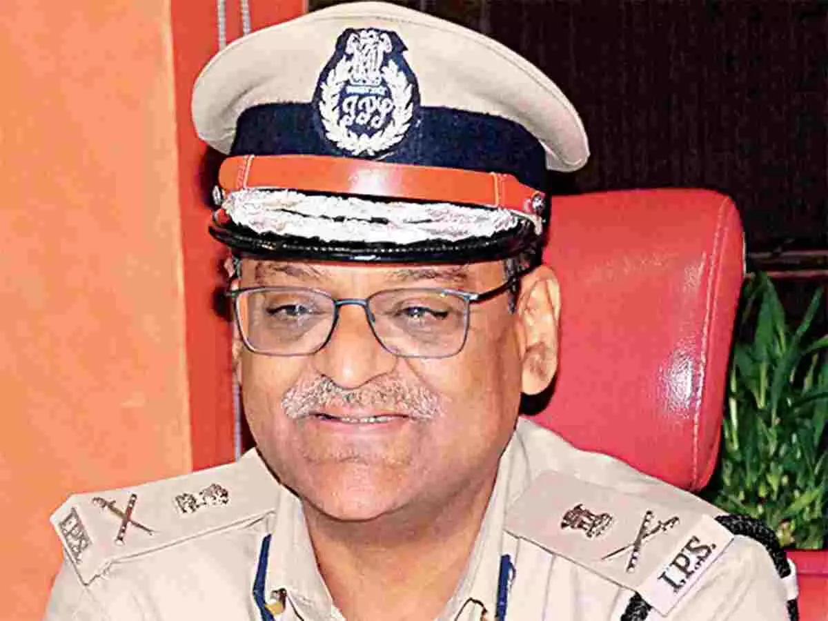 गुजरात के नये डीजीपी बने अहमदाबाद पुलिस कमिश्नर आशीष भाटिया गुजरात के नये डीजीपी बने अहमदाबाद पुलिस कमिश्नर आशीष भाटिया