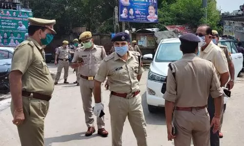 गाजियाबाद पुलिस के ऑपरेशन निहत्था से मचा हडकम्प,  55 अपराधियों के शस्त्र लाइसेंस निरस्तीकरण और निलंबन की रिपोर्ट डीएम को भेजी!