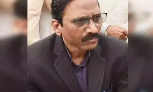 रिटायर्ड IAS अधिकारी का छलका दर्द, कहा- झूठे केस में फंसाया, कलेक्टर नहीं बनने दिया रिटायर्ड IAS अधिकारी का छलका दर्द, कहा- झूठे केस में फंसाया, कलेक्टर नहीं बनने दिया