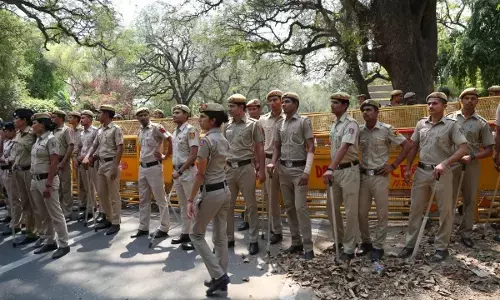 ईद की ड्यूटी पर नहीं आने पर DCP ने लिया एक्शन, 36 पुलिसकर्मियों को किया सस्पेंड ईद की ड्यूटी पर नहीं आने पर DCP ने लिया एक्शन, 36 पुलिसकर्मियों को किया सस्पेंड