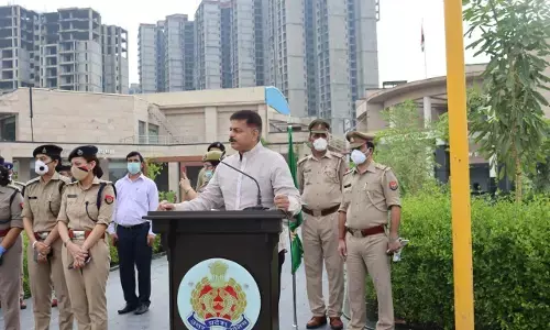 नोएडा कमिश्नर आलोक सिंह की नई पहल, महिला सुरक्षा हेतु पुलिस थानों में नई पैट्रोलिंग टीम स्वयंसिद्ध का गठन नोएडा कमिश्नर आलोक सिंह की नई पहल, महिला सुरक्षा हेतु पुलिस थानों में नई पैट्रोलिंग टीम स्वयंसिद्ध का गठन