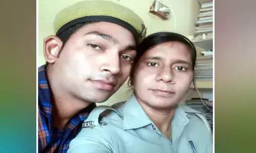 900 कॉल रिकॉर्डिंग लेकर थाने पहुंचा पति, पत्नी रच रही थी मर्डर की साजिश, फिर... 900 कॉल रिकॉर्डिंग लेकर थाने पहुंचा पति, पत्नी रच रही थी मर्डर की साजिश, फिर...