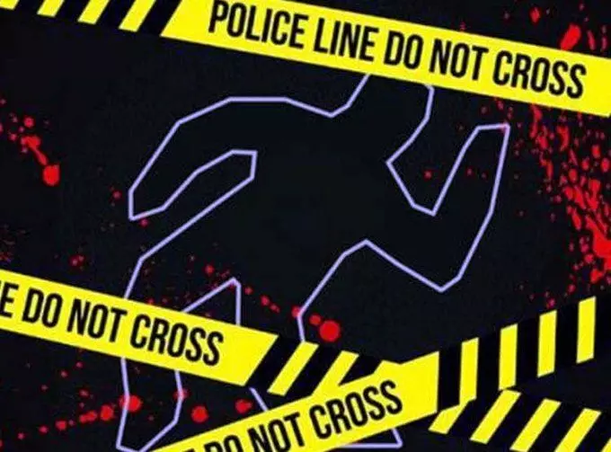 बीच सड़क पर पत्नी का कत्ल कर कटा सर लेकर पहुंचा थाने