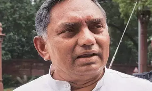 जनार्दन द्विवेदी का अवसरवादी पैंतरा!