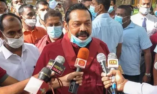 श्रीलंका में राजपक्षे बंधुओं को मिली बड़ी जीत श्रीलंका में राजपक्षे बंधुओं को मिली बड़ी जीत