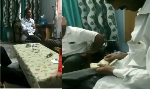 बिजनौर: अवैध वसूली करते वीडियो वायरल बिजनौर: अवैध वसूली करते वीडियो वायरल