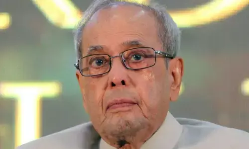 अभी वेटिलेंटर पर हैं पूर्व राष्ट्रपति प्रणब मुखर्जी, अस्पताल ने दी जानकारी अभी वेटिलेंटर पर हैं पूर्व राष्ट्रपति प्रणब मुखर्जी, अस्पताल ने दी जानकारी