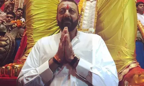 संजय दत्त को थर्ड स्टेज एडवांस लंग कैंसर? इलाज के लिए जाएंगे विदेश संजय दत्त को थर्ड स्टेज एडवांस लंग कैंसर? इलाज के लिए जाएंगे विदेश
