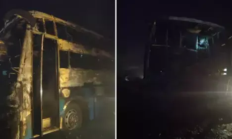 कर्नाटक के चित्रदुर्ग में दर्दनाक हादसा, प्राइवेट बस में आग लगने के चलते 5 यात्रियों की मौत कर्नाटक के चित्रदुर्ग में दर्दनाक हादसा, प्राइवेट बस में आग लगने के चलते 5 यात्रियों की मौत