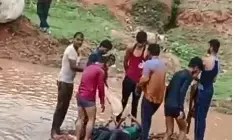 ललितपुर में दो मासूम बच्चों की पानी में डूबने से मौत ललितपुर में दो मासूम बच्चों की पानी में डूबने से मौत