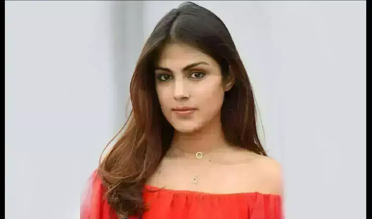 आइलैंड और प्राइवेट जेट खरीदना चाहती थीं रिया, होटल्स की मालकिन बनने का भी था सपना, वीडियो वायरल आइलैंड और प्राइवेट जेट खरीदना चाहती थीं रिया, होटल्स की मालकिन बनने का भी था सपना, वीडियो वायरल