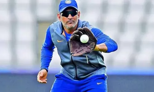 जानें- महेंद्र सिंह धोनी के वो सात रिकॉर्ड जो उन्हें सबसे जुदा बनाते हैं