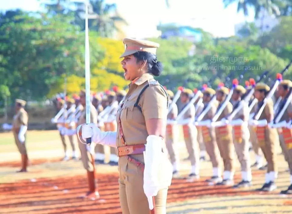 इंस्पेक्टर माहेश्वरी ने पेश की मिशाल, स्वतंत्रता दिवस की पूर्व संध्या पर उनके पिता के निधन की मिली सूचना, लेकिन नहीं गई घर! इंस्पेक्टर माहेश्वरी ने पेश की मिशाल, स्वतंत्रता दिवस की पूर्व संध्या पर उनके पिता के निधन की मिली सूचना, लेकिन नहीं गई घर!