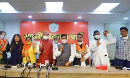 शाहीन बाग के कई प्रदर्शनकारी BJP में शामिल, AAP ने लगाए आरोप- पार्टी के इशारे पर... शाहीन बाग के कई प्रदर्शनकारी BJP में शामिल, AAP ने लगाए आरोप- पार्टी के इशारे पर...