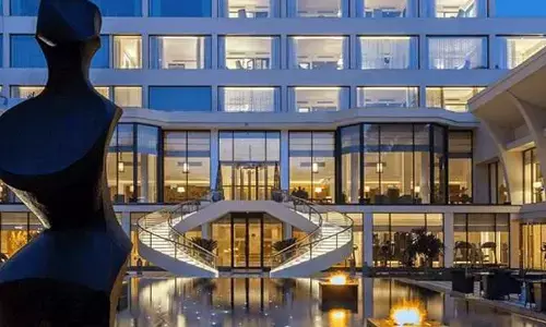 दिल्ली में होटल खोलने की मंजूरी, साप्ताहिक बाजार ट्रायल आधार पर खुलेंगे