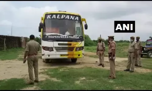 आगरा: बस हाईजैक करने वाले आरोपियों का एनकाउंटर, एक के पैर में लगी गोली