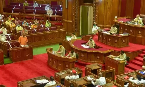 यूपी विधानसभा में आज ये 17 अहम विधेयक पेश करेगी योगी सरकार, देखें पूरी लिस्ट